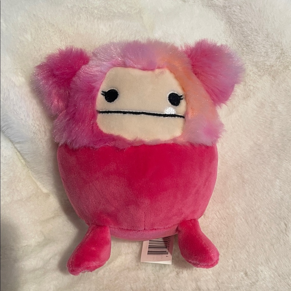 ❤️3/$25 -Squishmallows Hailey the Big foot 5”